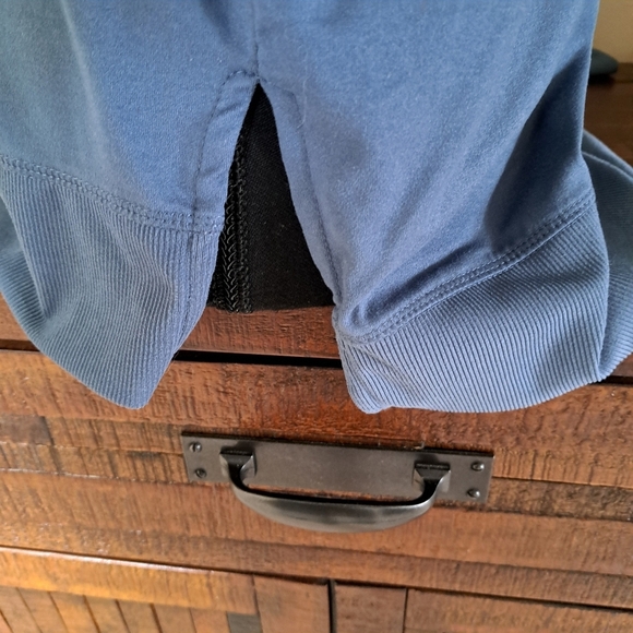 Bench Split Hem Long Sleeved Top Blue T-shirt Women's Small Soft Knit Tee - Picture 7 of 9